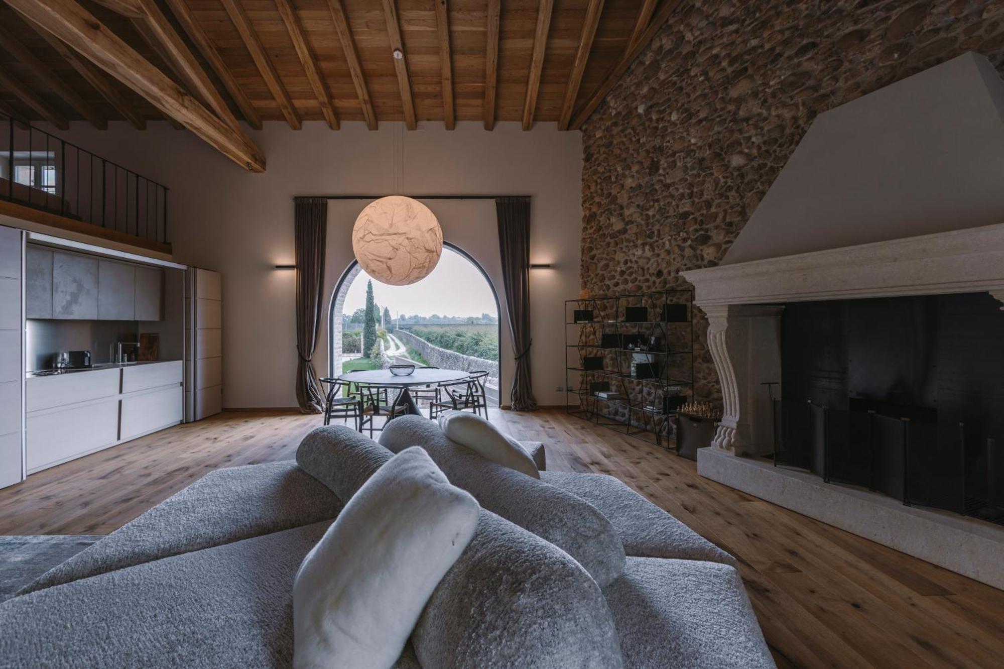 Corte Lanfranconi Relais Пескантина Экстерьер фото