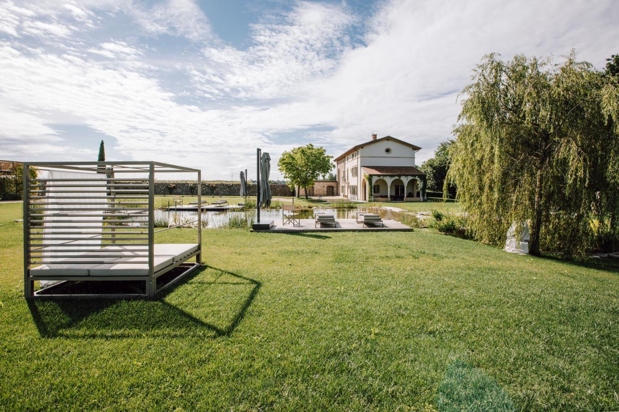 Corte Lanfranconi Relais Пескантина Экстерьер фото